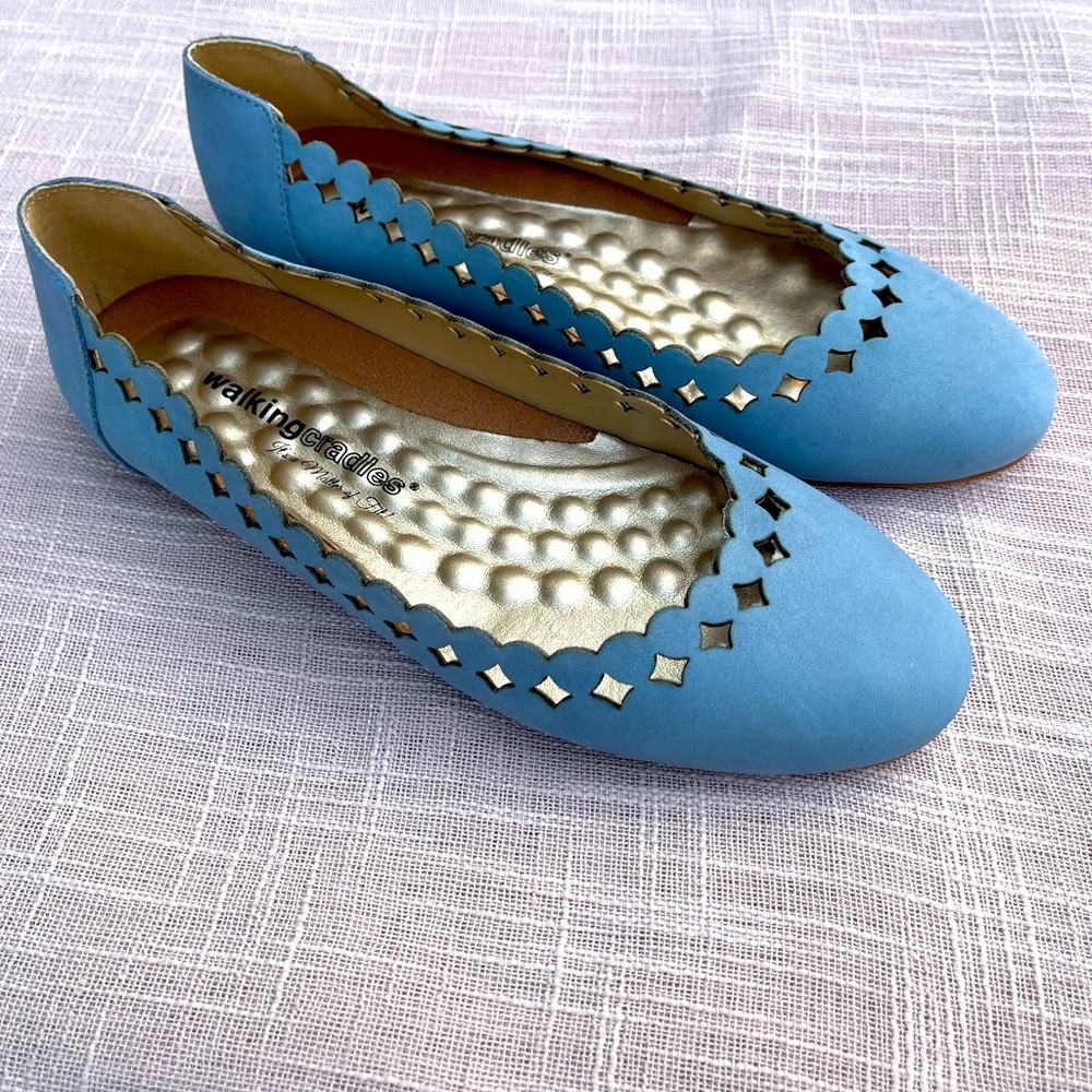 New Walking Cradles Betsy mist blue suede ballets